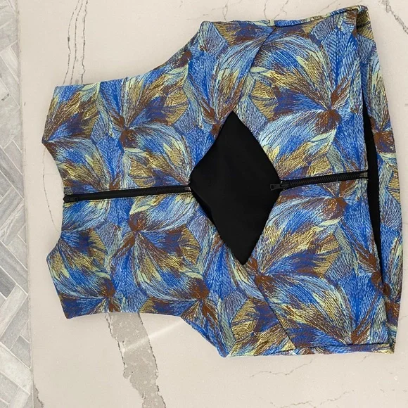 Sam Edelman Jacquard Zip Back Crop Top - Picture 2 of 6